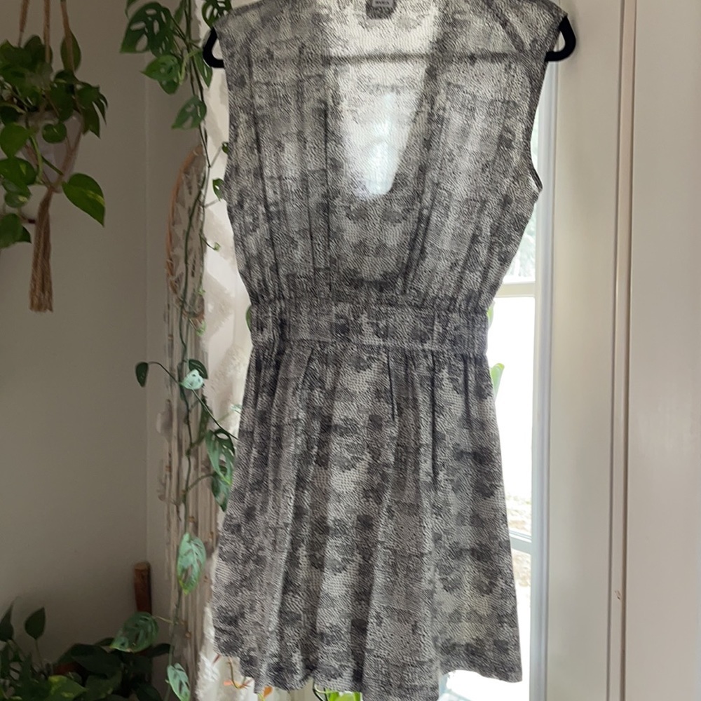 RVCA dress with pockets size small - Picture 7 of 7